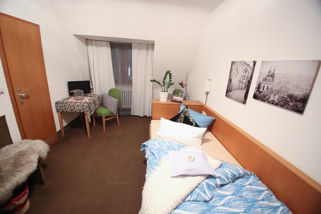 Hotel Barbarossa Garni Wurzburg Bagian luar foto