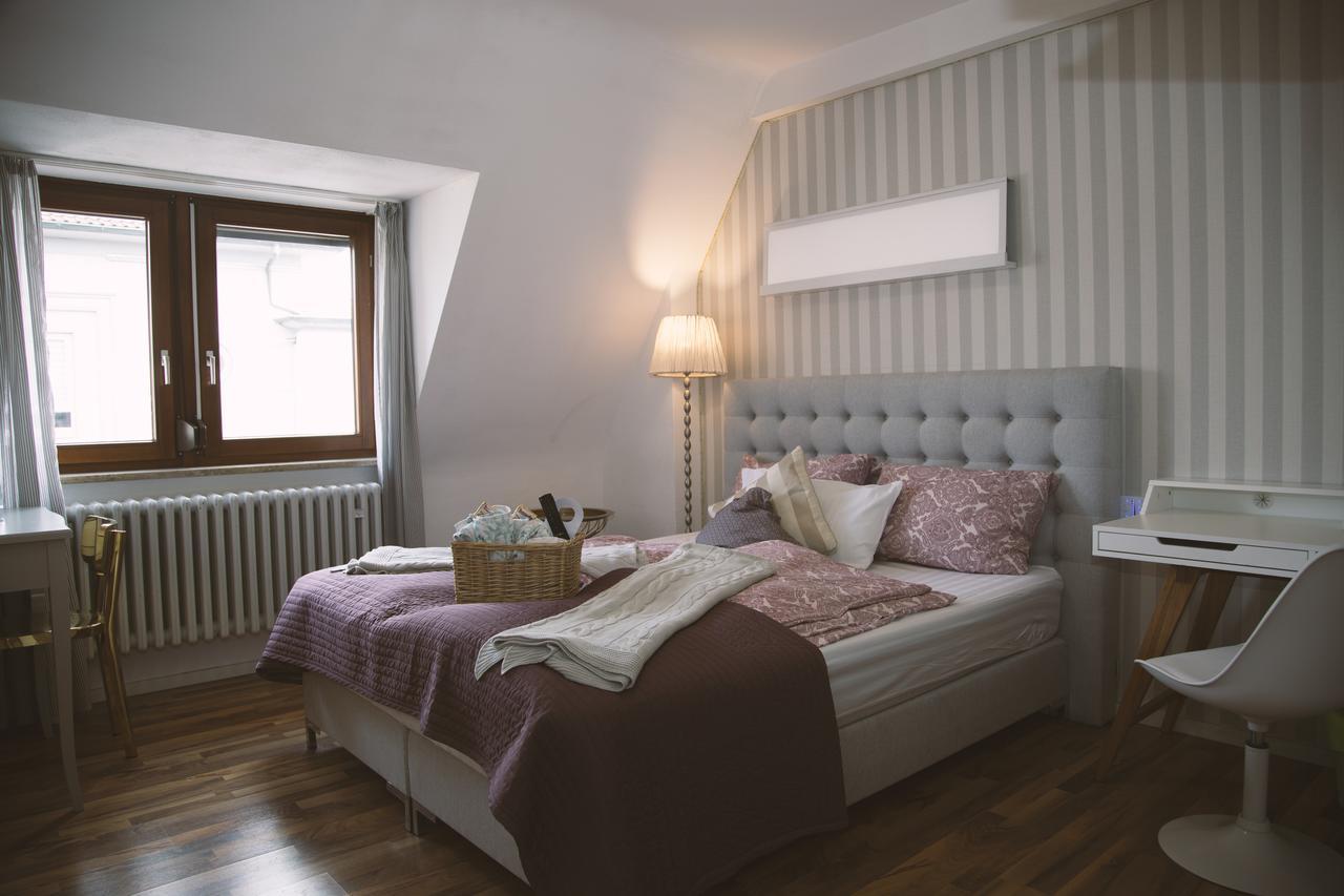 Hotel Barbarossa Garni Wurzburg Bagian luar foto