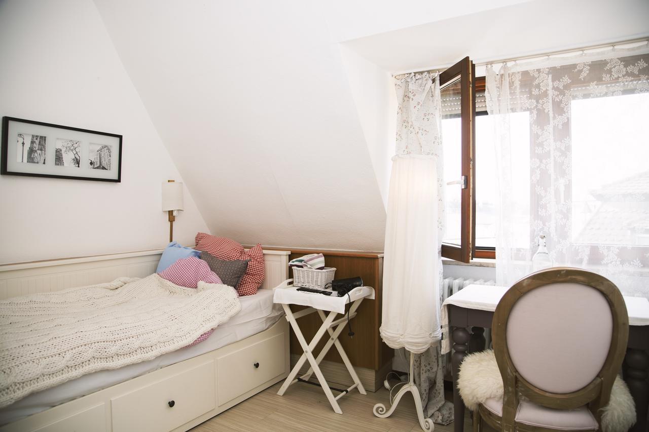 Hotel Barbarossa Garni Wurzburg Bagian luar foto